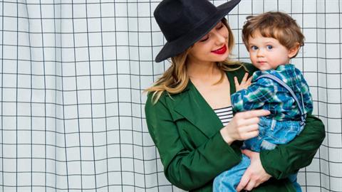 Γίνε μοδάτη μαμά - ιδέες styling για μαμάδες